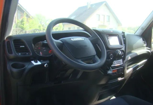 Utilitaire plateau Iveco DAILY 35 C 15 WINDA 750KG 3.5T NA HAKU: photos 12 Utilitaire plateau Iveco DAILY 35 C 15 WINDA 750KG 3.5T NA HAKU: photos 12