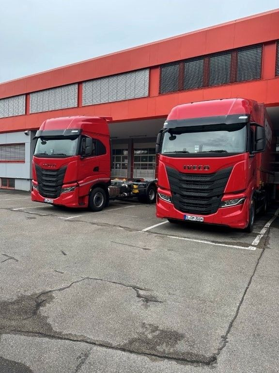 Iveco AS 260SY/FS CM - Camion porte-conteneur/ Caisse mobile: photos 4 Iveco AS 260SY/FS CM - Camion porte-conteneur/ Caisse mobile: photos 4