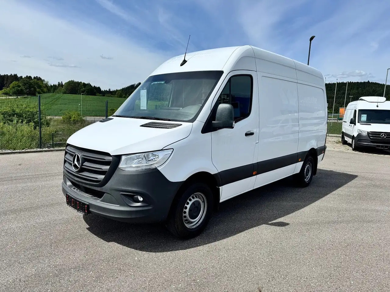 Mercedes-Benz Sprinter 317 CDI Lang Hoch Klima MBUX AHK - Fourgon utilitaire: photos 1 Mercedes-Benz Sprinter 317 CDI Lang Hoch Klima MBUX AHK - Fourgon utilitaire: photos 1