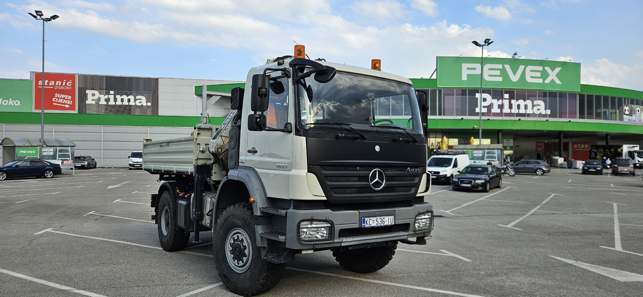 MERCEDES-BENZ Axor 1833 4x4 - Camion grue: photos 3 MERCEDES-BENZ Axor 1833 4x4 - Camion grue: photos 3