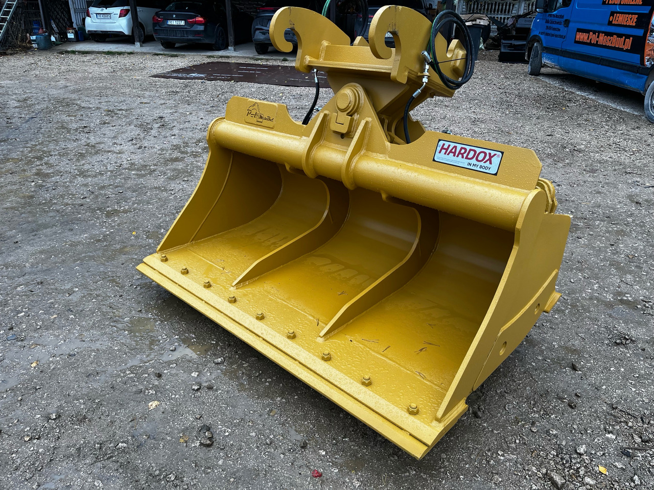 Łyżka skarpowa hydraulicznie uchylna - Godet pour pelle pour Godet pour pelle: photos 1 Łyżka skarpowa hydraulicznie uchylna - Godet pour pelle pour Godet pour pelle: photos 1