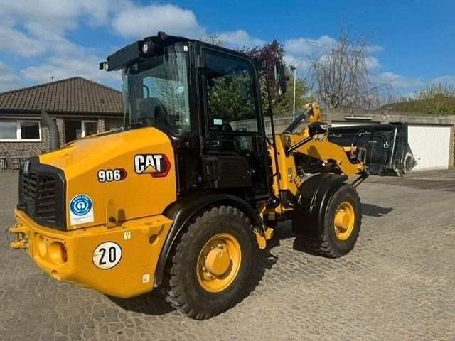 CAT 906 - Chargeuse sur pneus: photos 3 CAT 906 - Chargeuse sur pneus: photos 3