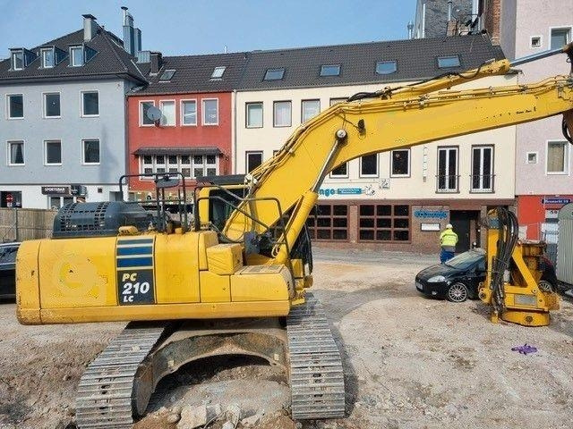 Komatsu PC210LC11 - Pelle sur chenille: photos 5 Komatsu PC210LC11 - Pelle sur chenille: photos 5