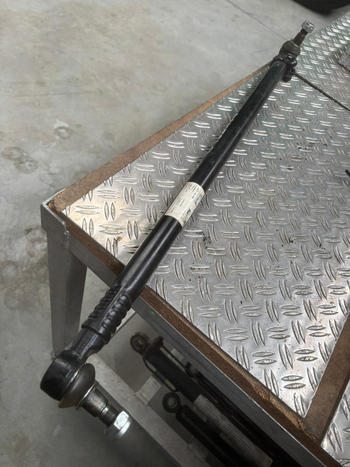 Gebrauchte MAN TGL 8.180 Spurstange / Lenkstange, Artikel - Nr. : 81.46610 - 6820 - Biellette de direction pour Camion: photos 1 Gebrauchte MAN TGL 8.180 Spurstange / Lenkstange, Artikel - Nr. : 81.46610 - 6820 - Biellette de direction pour Camion: photos 1