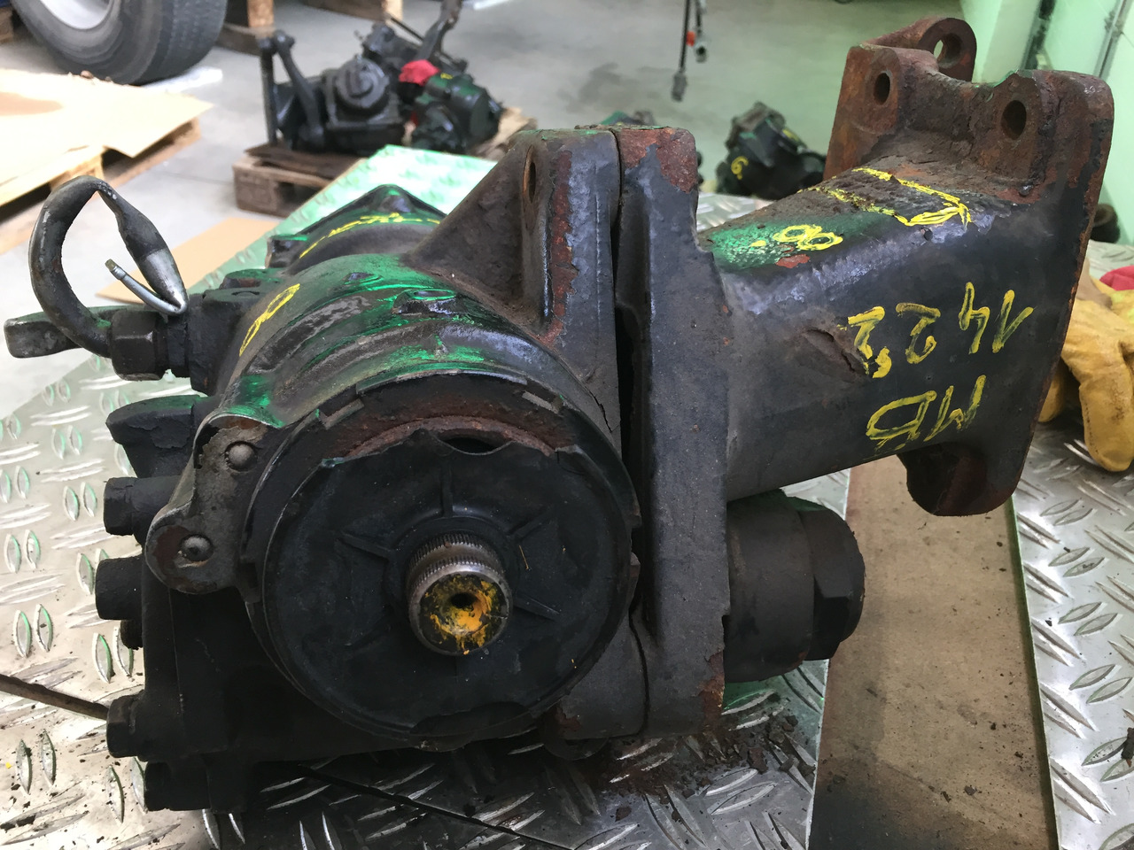 Gebrauchtes DB 1422 SK Lenkgetriebe, Artikel - Nr.: 365 461 06 40 - Boîtier de direction pour Camion: photos 4 Gebrauchtes DB 1422 SK Lenkgetriebe, Artikel - Nr.: 365 461 06 40 - Boîtier de direction pour Camion: photos 4