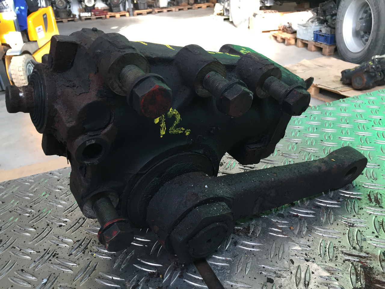 Gebrauchtes Lenkgetriebe MAN F90, 14.232, Artikel - Nr.: 81.9999 - 9999 - Boîtier de direction pour Camion: photos 5 Gebrauchtes Lenkgetriebe MAN F90, 14.232, Artikel - Nr.: 81.9999 - 9999 - Boîtier de direction pour Camion: photos 5