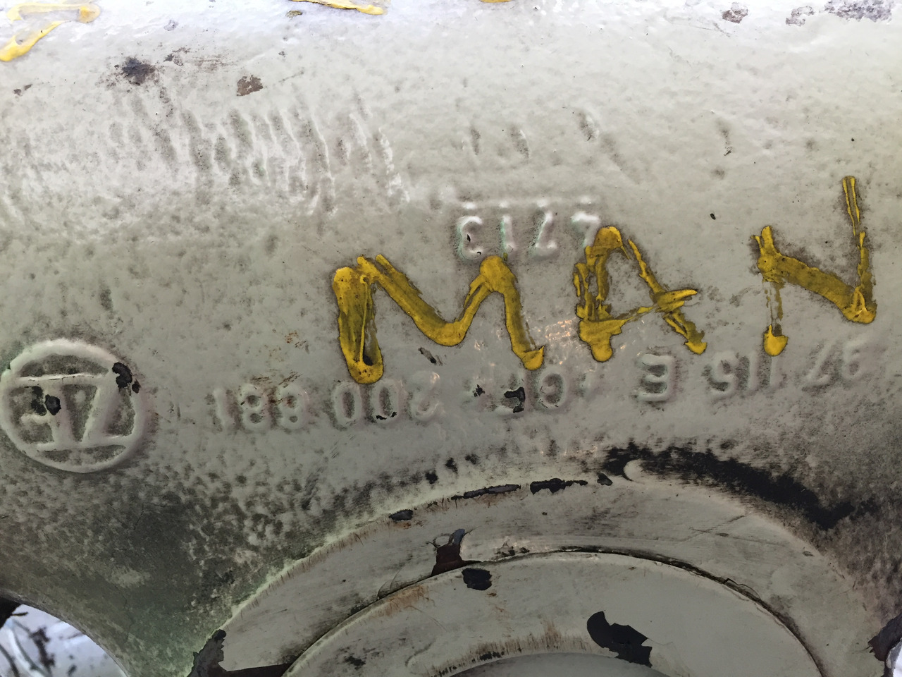 Gebrauchtes Lenkgetriebe MAN F90, 17.232, Artikel - Nr.: 81.9999 - 9999 - Boîtier de direction pour Camion: photos 5 Gebrauchtes Lenkgetriebe MAN F90, 17.232, Artikel - Nr.: 81.9999 - 9999 - Boîtier de direction pour Camion: photos 5