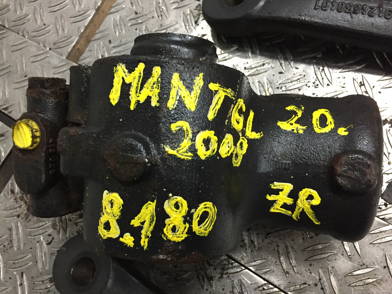 Gebrauchtes Lenkgetriebe MAN TGL, 8.180, Artikel - Nr.: 81.9999 - 9999 - Boîtier de direction pour Camion: photos 1 Gebrauchtes Lenkgetriebe MAN TGL, 8.180, Artikel - Nr.: 81.9999 - 9999 - Boîtier de direction pour Camion: photos 1