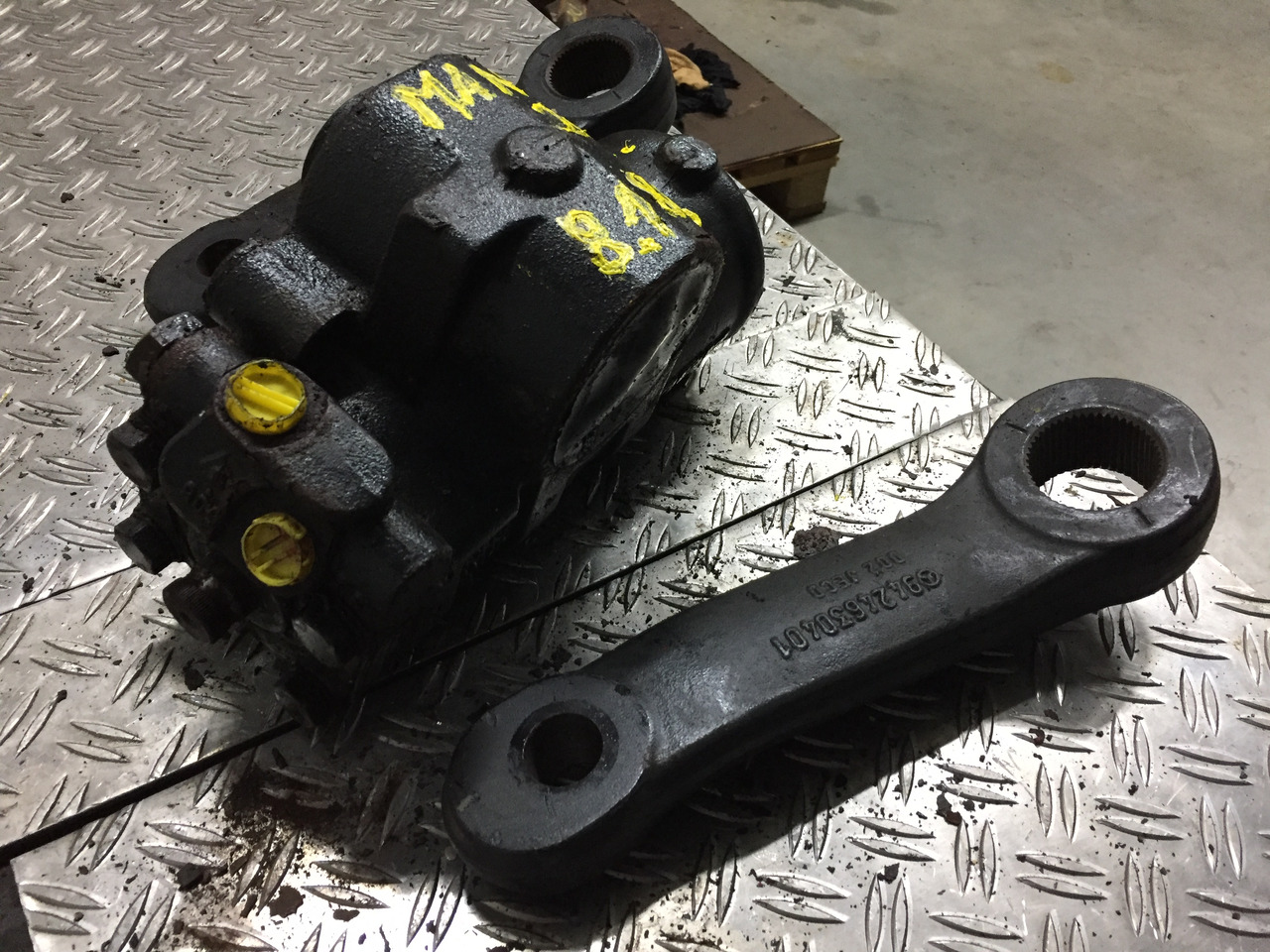 Gebrauchtes Lenkgetriebe MAN TGL, 8.180, Artikel - Nr.: 81.9999 - 9999 - Boîtier de direction pour Camion: photos 2 Gebrauchtes Lenkgetriebe MAN TGL, 8.180, Artikel - Nr.: 81.9999 - 9999 - Boîtier de direction pour Camion: photos 2