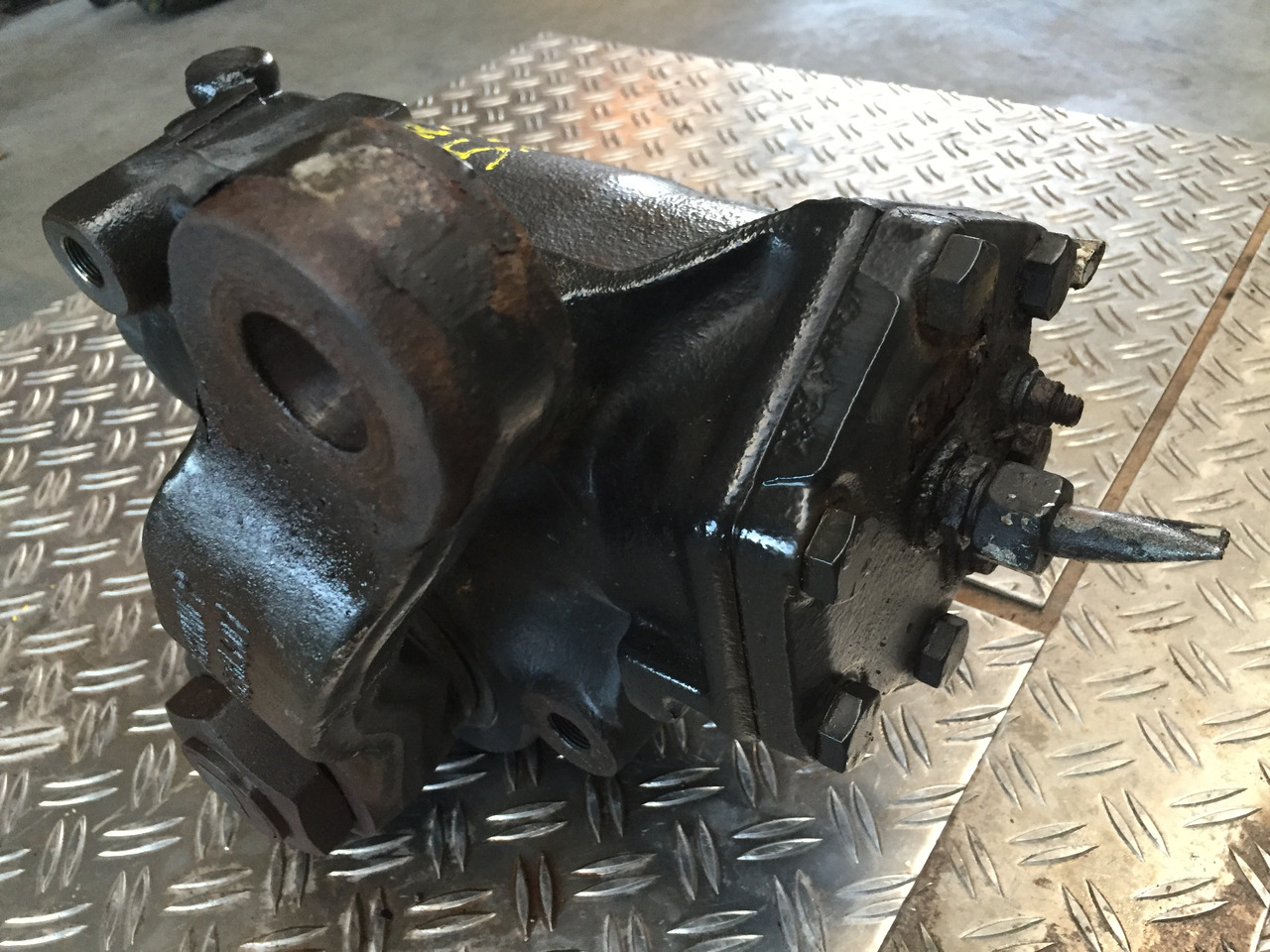 Gebrauchtes Lenkgetriebe, MAN TGM 15.280, Artikel - Nr. : 85.46200 - 6019 - Boîtier de direction pour Camion: photos 3 Gebrauchtes Lenkgetriebe, MAN TGM 15.280, Artikel - Nr. : 85.46200 - 6019 - Boîtier de direction pour Camion: photos 3