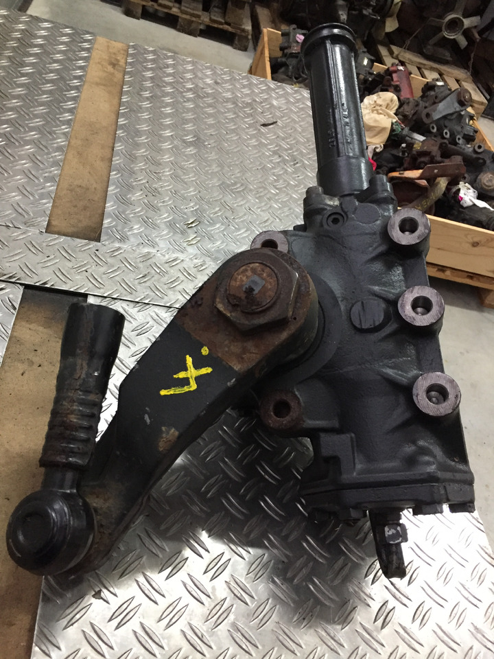 Gebrauchtes Lenkgetriebe MAN TGX 26.480 XXL, Artikel - Nr.: 81.46200 - 6541 - Boîtier de direction pour Camion: photos 2 Gebrauchtes Lenkgetriebe MAN TGX 26.480 XXL, Artikel - Nr.: 81.46200 - 6541 - Boîtier de direction pour Camion: photos 2