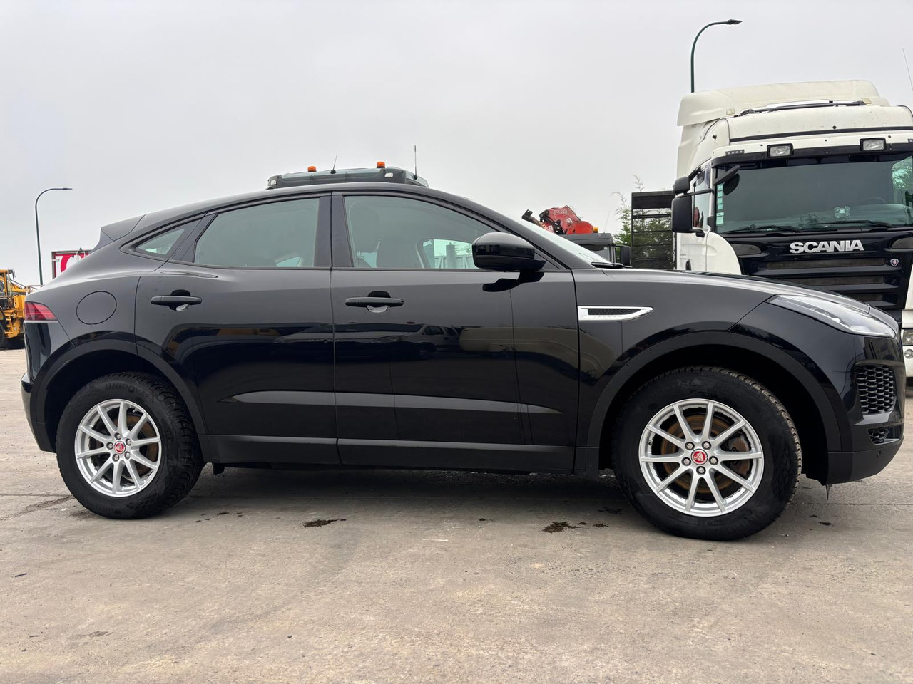 Jaguar E-Pace 150 - SUV: photos 1 Jaguar E-Pace 150 - SUV: photos 1