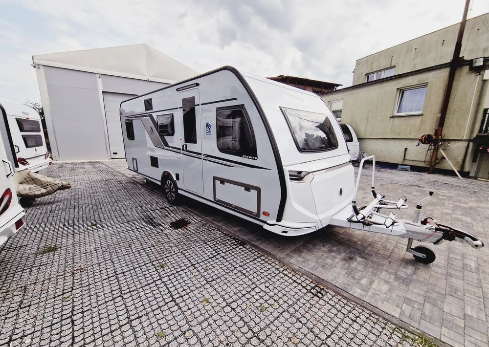 KNAUS Sudwind 580 QS - Caravane: photos 4 KNAUS Sudwind 580 QS - Caravane: photos 4