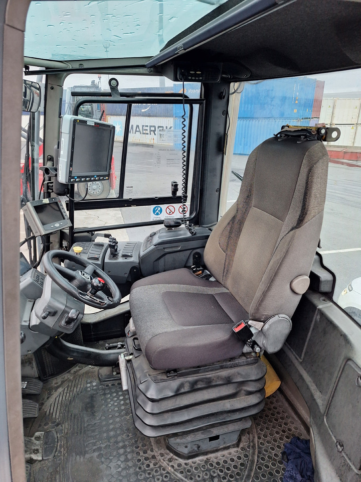 KALMAR DCG 100 45 ES7 - Chariot porte-conteneur: photos 3 KALMAR DCG 100 45 ES7 - Chariot porte-conteneur: photos 3