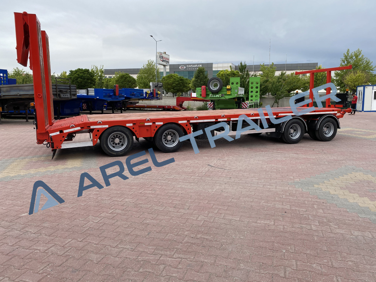 AREL TRAILER 2+2 4 AXLE DRAWBAR REMORQUE TRAILER - Remorque porte-engin surbaissée: photos 3 AREL TRAILER 2+2 4 AXLE DRAWBAR REMORQUE TRAILER - Remorque porte-engin surbaissée: photos 3