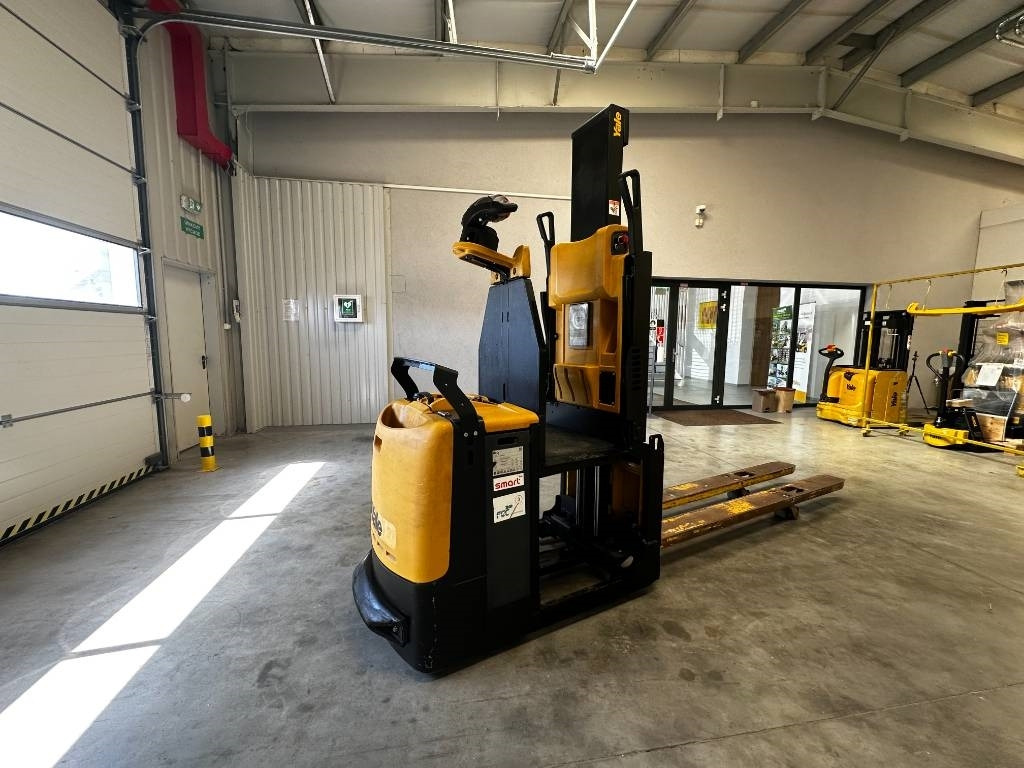 Yale MO20 - Préparateur de commandes: photos 2 Yale MO20 - Préparateur de commandes: photos 2