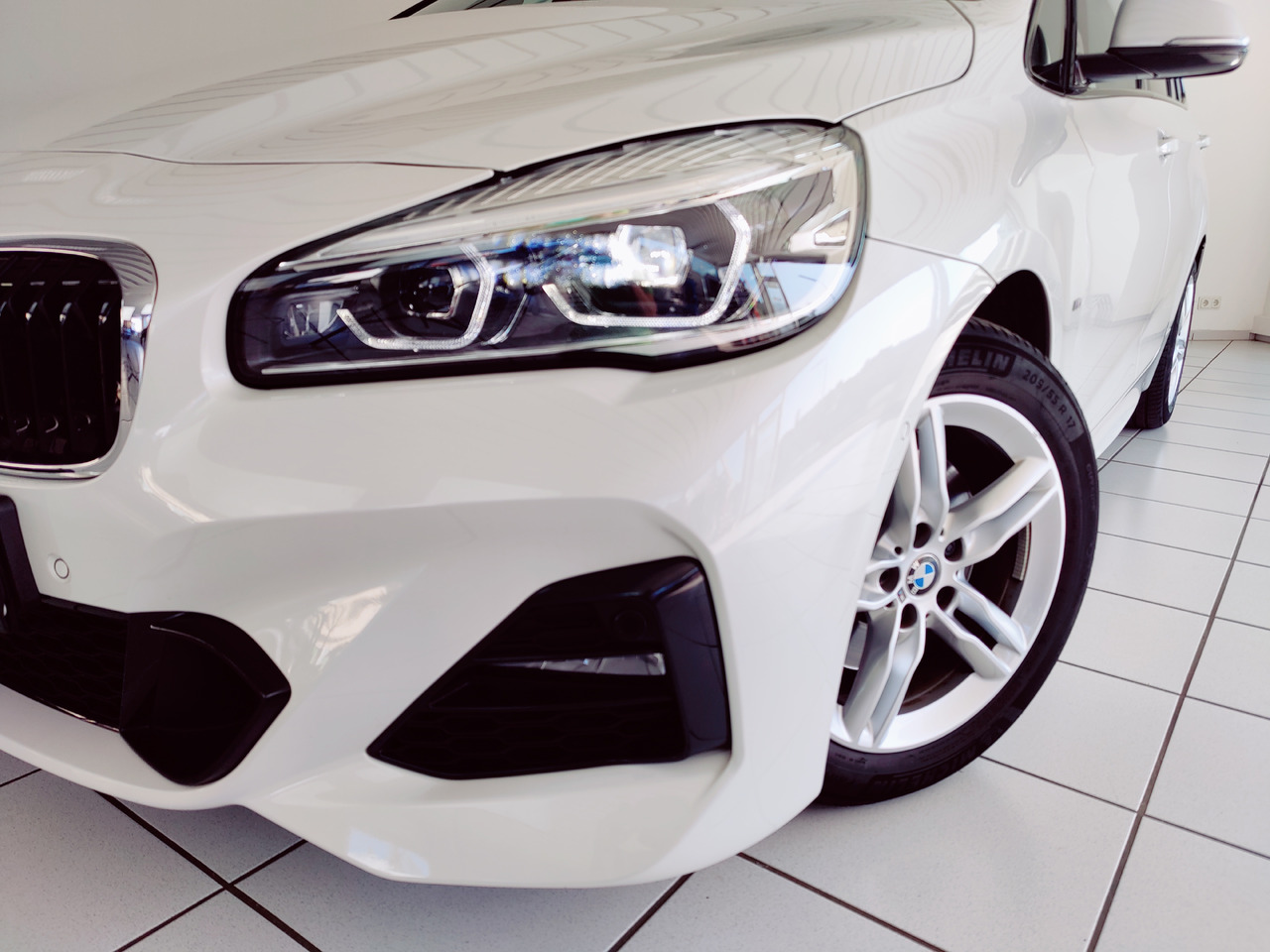 BMW 218 i Gran Tourer M Sport PDC RTTI Navi RüKam LED Apple Android DAB - Voiture break: photos 2 BMW 218 i Gran Tourer M Sport PDC RTTI Navi RüKam LED Apple Android DAB - Voiture break: photos 2