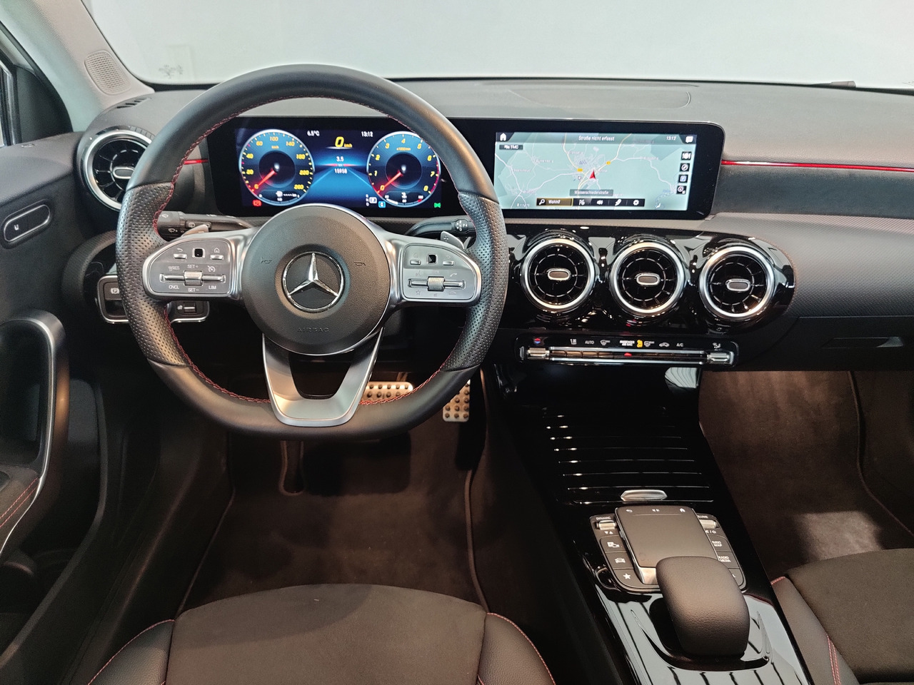 Berline Mercedes-Benz A 200 7G-DCT AMG Line Kamera Navi LED SHZ: photos 9 Berline Mercedes-Benz A 200 7G-DCT AMG Line Kamera Navi LED SHZ: photos 9