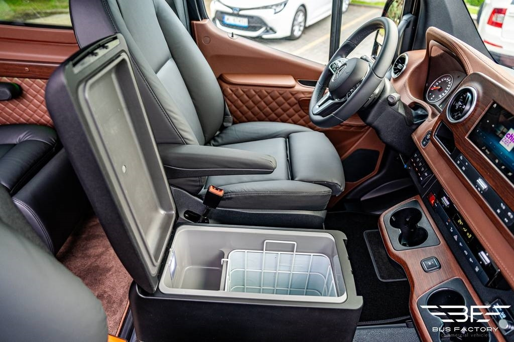 Minibus, Transport de personnes Mercedes-Benz Sprinter 319, Taxi 8+1 !! VIP !!: photos 10 Minibus, Transport de personnes Mercedes-Benz Sprinter 319, Taxi 8+1 !! VIP !!: photos 10