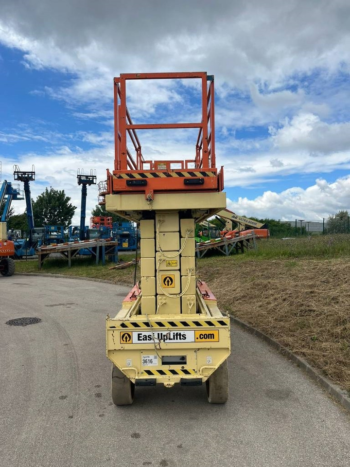 JLG Liftlux 180-12 - Nacelle ciseaux: photos 4 JLG Liftlux 180-12 - Nacelle ciseaux: photos 4