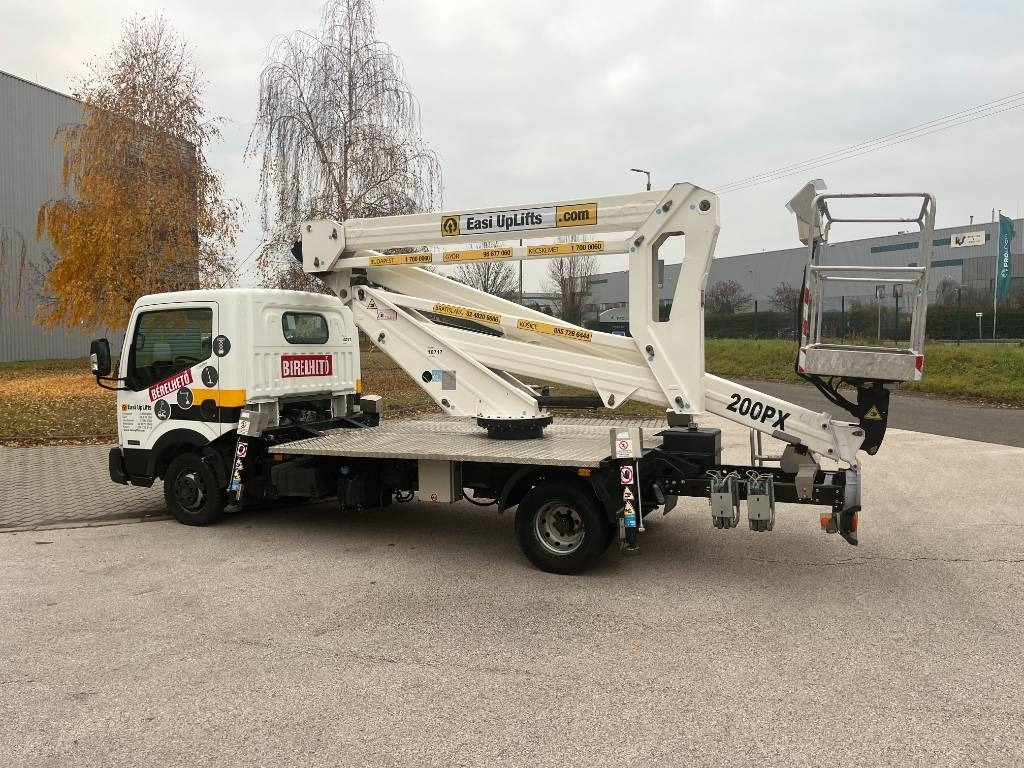 Nissan GSR B200PX - Nacelle à mât vertical: photos 3 Nissan GSR B200PX - Nacelle à mât vertical: photos 3