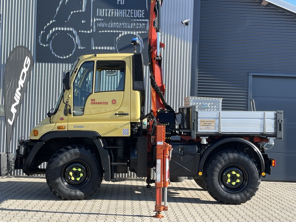 Unimog Unimog U300 mit Mega Kran , erst 28 Tkm - Camion grue: photos 4 Unimog Unimog U300 mit Mega Kran , erst 28 Tkm - Camion grue: photos 4