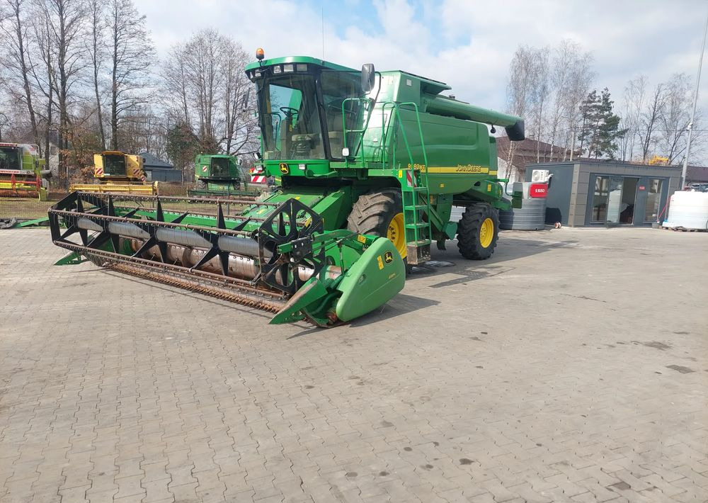 John Deere WTS 9580 - Moissonneuse-batteuse: photos 1 John Deere WTS 9580 - Moissonneuse-batteuse: photos 1