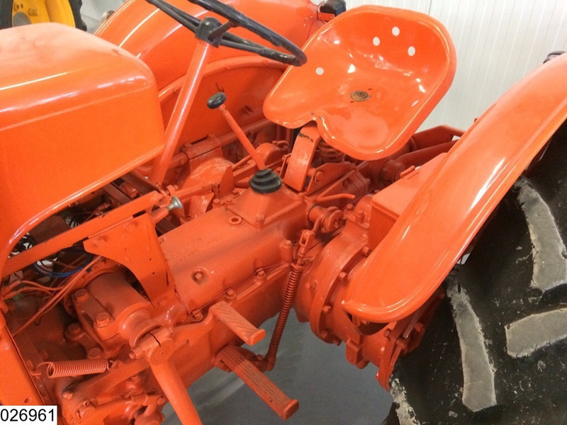 Fiat R25 2WD - Tracteur agricole: photos 5 Fiat R25 2WD - Tracteur agricole: photos 5