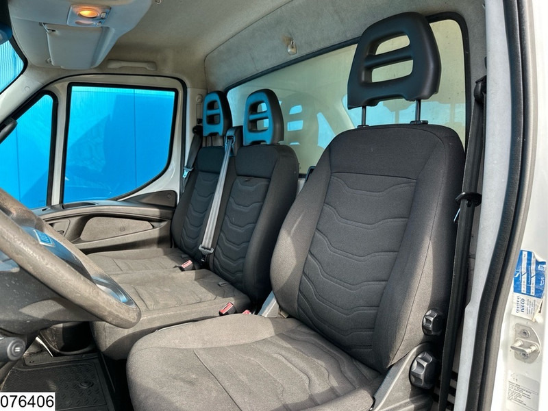 Camion fourgon Iveco Daily 70C14 CNG EURO 6, Dhollandia, CNG: photos 9 Camion fourgon Iveco Daily 70C14 CNG EURO 6, Dhollandia, CNG: photos 9