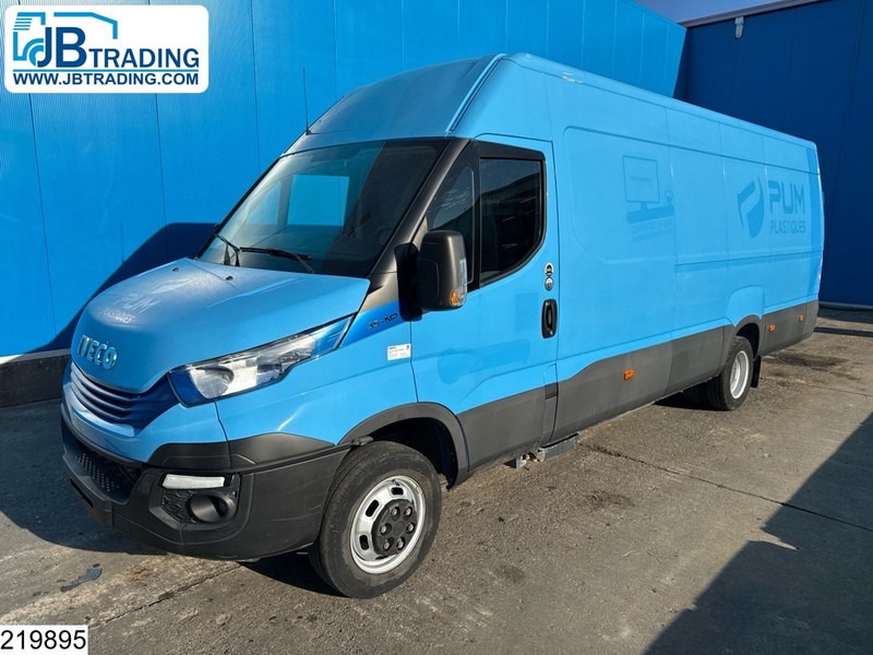 Iveco Daily Daily 35 NP EURO 6, CNG, Manual transmission - Fourgon grand volume: photos 1 Iveco Daily Daily 35 NP EURO 6, CNG, Manual transmission - Fourgon grand volume: photos 1