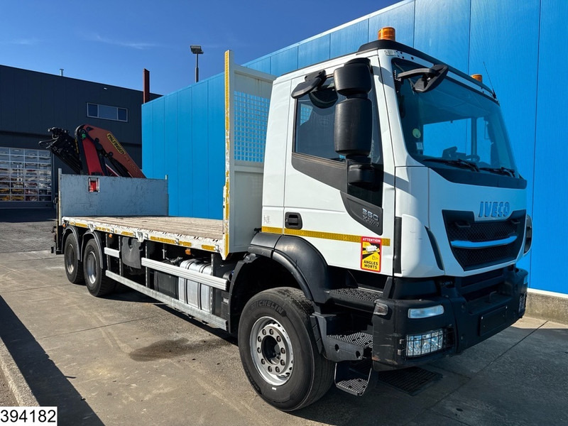 Iveco Trakker 360 6X4, EURO 6, Steel suspension, Palfinger - Camion plateau, Camion grue: photos 3 Iveco Trakker 360 6X4, EURO 6, Steel suspension, Palfinger - Camion plateau, Camion grue: photos 3