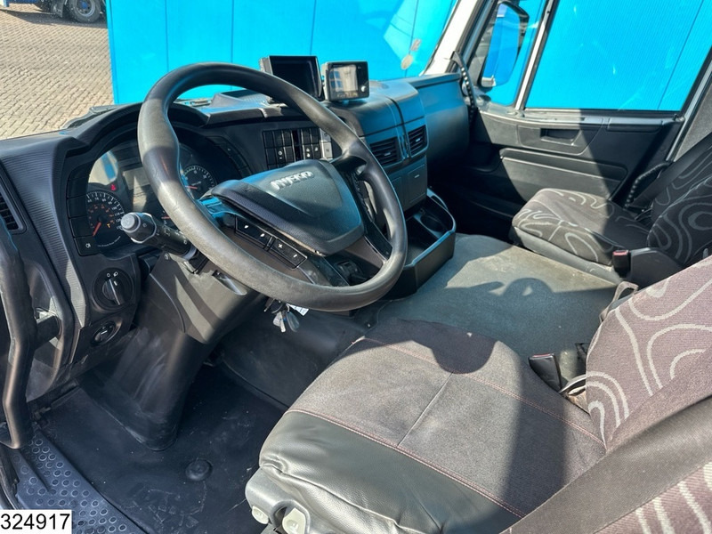 Iveco Trakker 8x4, EURO 6, Palfinger, Remote - Camion plateau, Camion grue: photos 5 Iveco Trakker 8x4, EURO 6, Palfinger, Remote - Camion plateau, Camion grue: photos 5