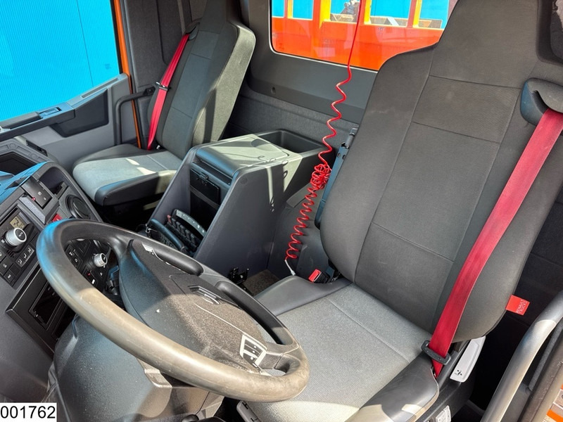 Camion plateau, Camion grue Renault C 380 6X4, EURO 6, HIAB, Remote, Steel suspension: photos 9 Camion plateau, Camion grue Renault C 380 6X4, EURO 6, HIAB, Remote, Steel suspension: photos 9