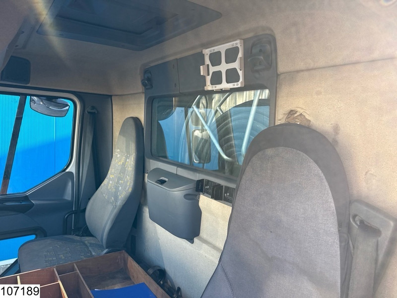 Renault Premium 270 13390 Liter, 4 Comp, Handgeschakeld, Fuel - Camion citerne: photos 5 Renault Premium 270 13390 Liter, 4 Comp, Handgeschakeld, Fuel - Camion citerne: photos 5