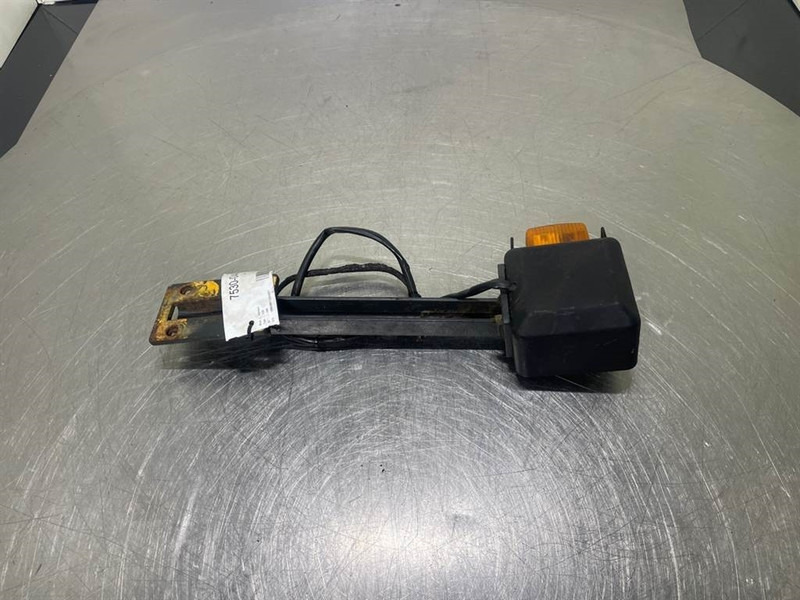 Ahlmann AZ6-4145335O/4193448A-Light/Leuchte/Verlichting - Système électrique pour Engins de chantier: photos 5 Ahlmann AZ6-4145335O/4193448A-Light/Leuchte/Verlichting - Système électrique pour Engins de chantier: photos 5