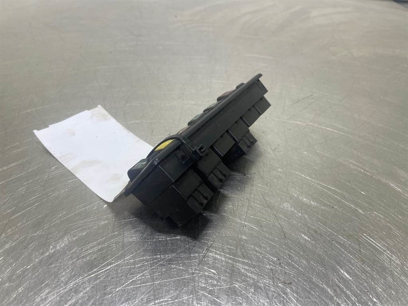 Ahlmann AZ6 - Switch/Schalter/Schakelaars - Système électrique pour Engins de chantier: photos 3 Ahlmann AZ6 - Switch/Schalter/Schakelaars - Système électrique pour Engins de chantier: photos 3