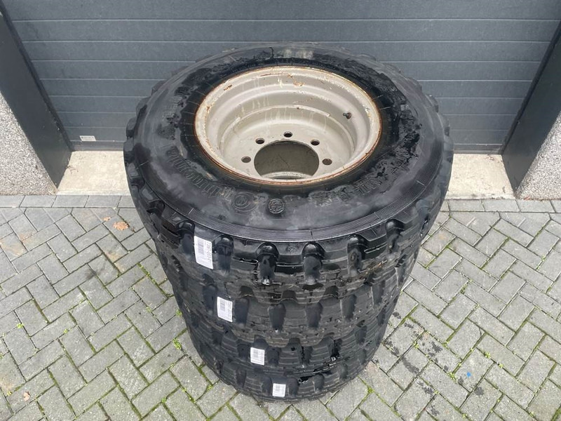 Atlas AR65-Continental 12.5R20-Tire/Reifen/Band - Pneus et jantes pour Engins de chantier: photos 2 Atlas AR65-Continental 12.5R20-Tire/Reifen/Band - Pneus et jantes pour Engins de chantier: photos 2
