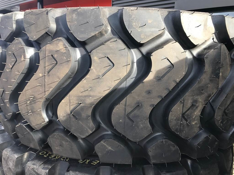 Banden/Reifen/Tires 26.5R25 XHA - Tyre/Reifen/Band - Pneus et jantes pour Engins de chantier: photos 5 Banden/Reifen/Tires 26.5R25 XHA - Tyre/Reifen/Band - Pneus et jantes pour Engins de chantier: photos 5