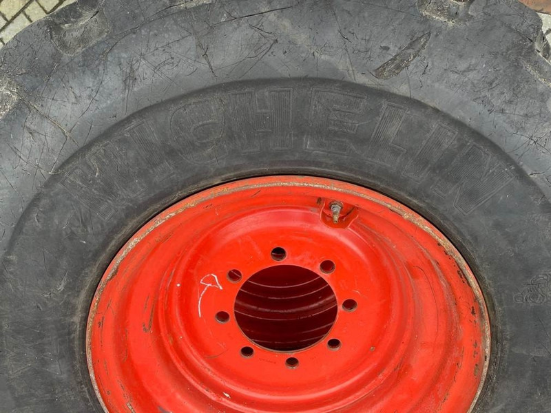 Claas CL956-Michelin 17.5R25-Tire/Reifen/Band - Pneus et jantes pour Engins de chantier: photos 5 Claas CL956-Michelin 17.5R25-Tire/Reifen/Band - Pneus et jantes pour Engins de chantier: photos 5