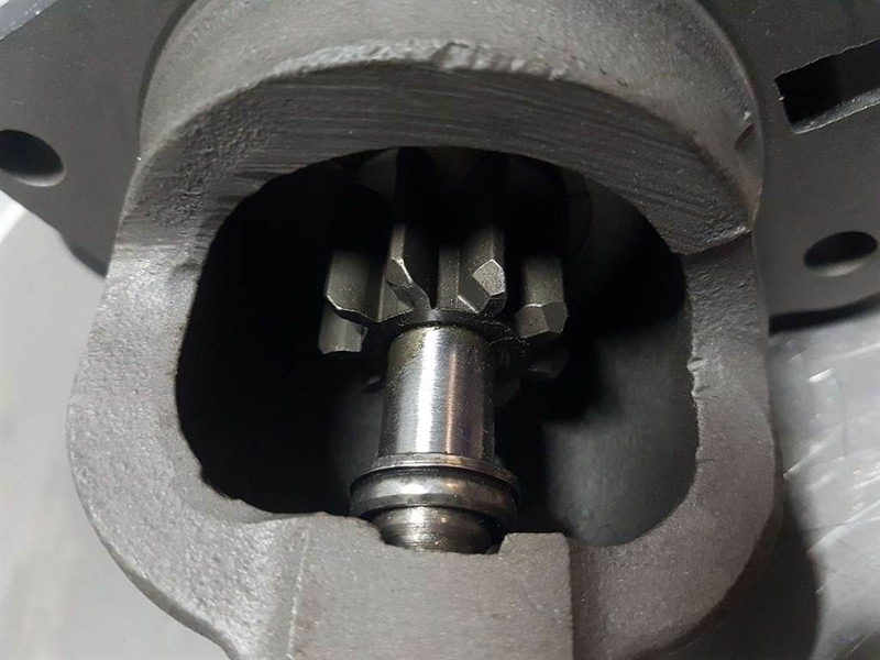 Deutz 912/913-24V 9T 4,0KW-Starter/Anlasser/Startmotor - Moteur pour Engins de chantier: photos 4 Deutz 912/913-24V 9T 4,0KW-Starter/Anlasser/Startmotor - Moteur pour Engins de chantier: photos 4