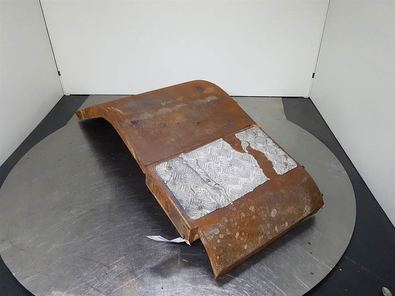 JCB 426E AGRI HT - Mud guard/Kotfluegel/Spatbord - Frame/ Châssis pour Engins de chantier: photos 1 JCB 426E AGRI HT - Mud guard/Kotfluegel/Spatbord - Frame/ Châssis pour Engins de chantier: photos 1