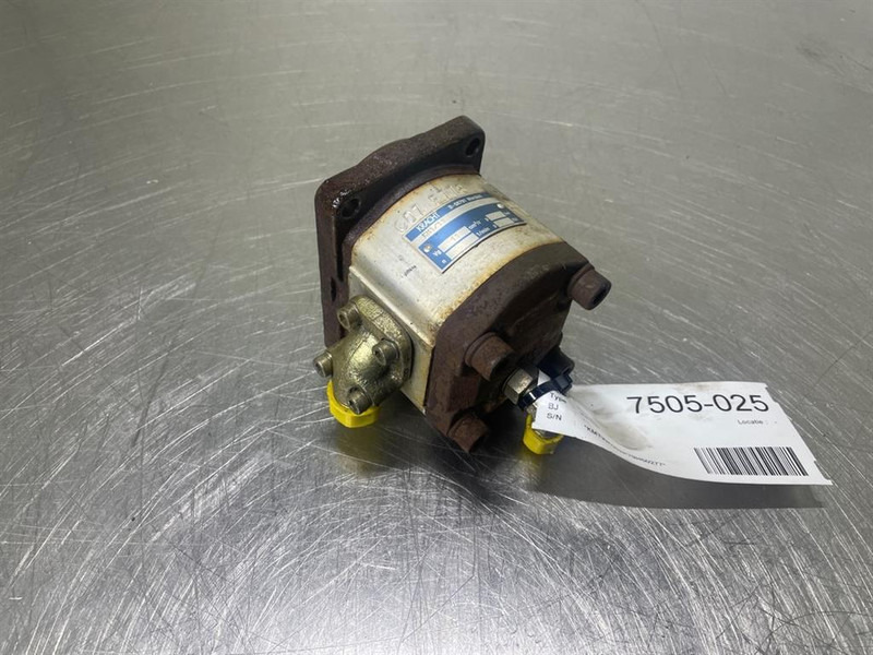 Komatsu WA200-Kracht KM1/11-Gearpump/Zahnradpumpe - Hydraulique pour Engins de chantier: photos 4 Komatsu WA200-Kracht KM1/11-Gearpump/Zahnradpumpe - Hydraulique pour Engins de chantier: photos 4