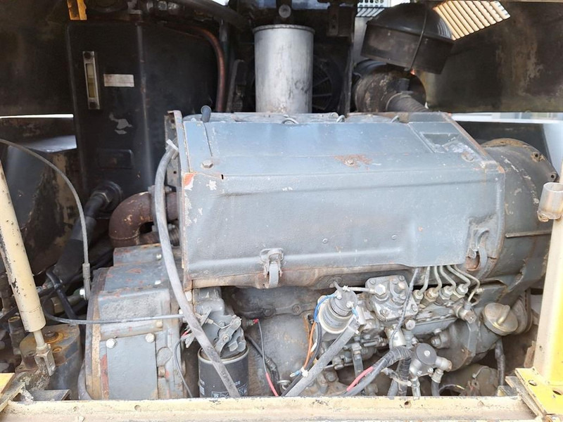 Chargeuse sur pneus Liebherr L522: photos 7