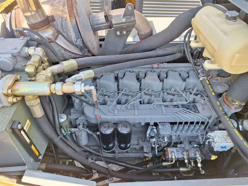Chargeuse sur pneus Liebherr L580: photos 15