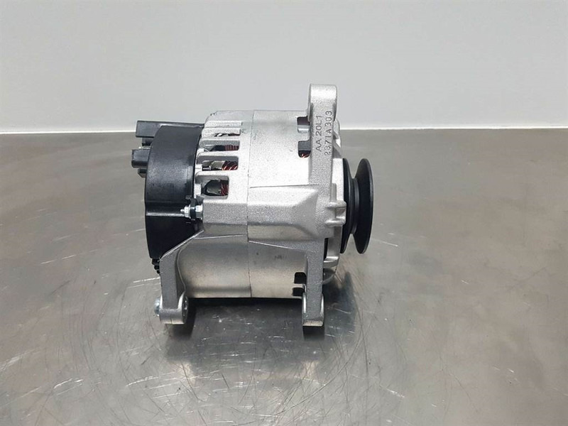 Manitou 12V 80A - Alternator/Lichtmaschine/Dynamo - Moteur pour Engins de chantier: photos 2 Manitou 12V 80A - Alternator/Lichtmaschine/Dynamo - Moteur pour Engins de chantier: photos 2