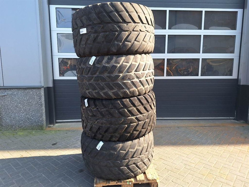 Mecalac 12MTX-Nokian 560/45R22.5-Tire/Reifen/Band - Pneus et jantes pour Engins de chantier: photos 1 Mecalac 12MTX-Nokian 560/45R22.5-Tire/Reifen/Band - Pneus et jantes pour Engins de chantier: photos 1