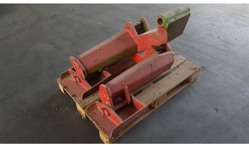 Merlo P 35 - Outrigger/Pratzen/Stempelpoot - Frame/ Châssis: photos 1 Merlo P 35 - Outrigger/Pratzen/Stempelpoot - Frame/ Châssis: photos 1