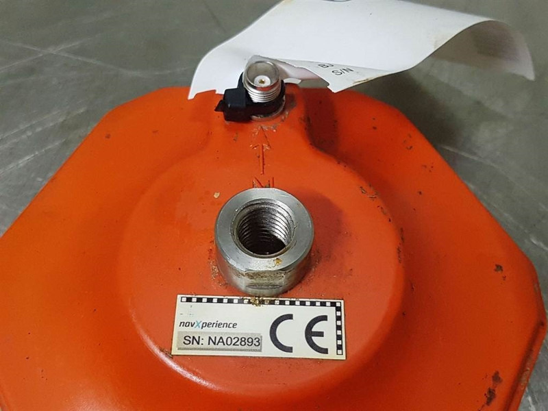 NavXperience 3G+C-GPS Antenna/Antenne - Système électrique pour Engins de chantier: photos 3 NavXperience 3G+C-GPS Antenna/Antenne - Système électrique pour Engins de chantier: photos 3