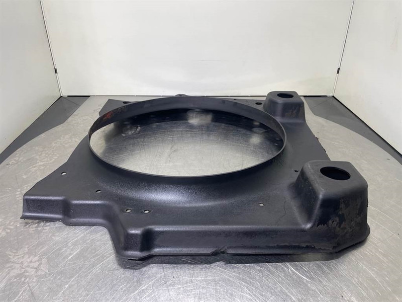 New Holland W110C-Fan guard/Schutzgitter/Koelvin afscherming - Moteur pour Engins de chantier: photos 3 New Holland W110C-Fan guard/Schutzgitter/Koelvin afscherming - Moteur pour Engins de chantier: photos 3