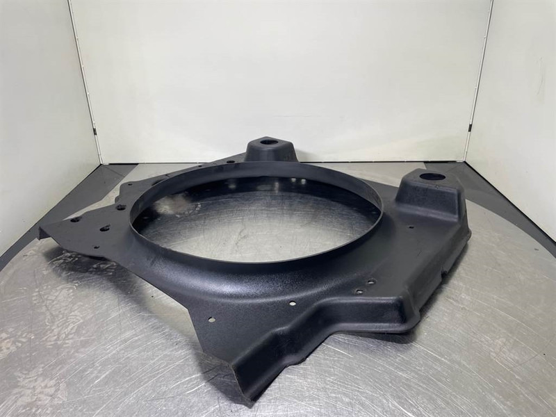 New Holland W110C-Fan guard/Schutzgitter/Koelvin afscherming - Moteur pour Engins de chantier: photos 2 New Holland W110C-Fan guard/Schutzgitter/Koelvin afscherming - Moteur pour Engins de chantier: photos 2